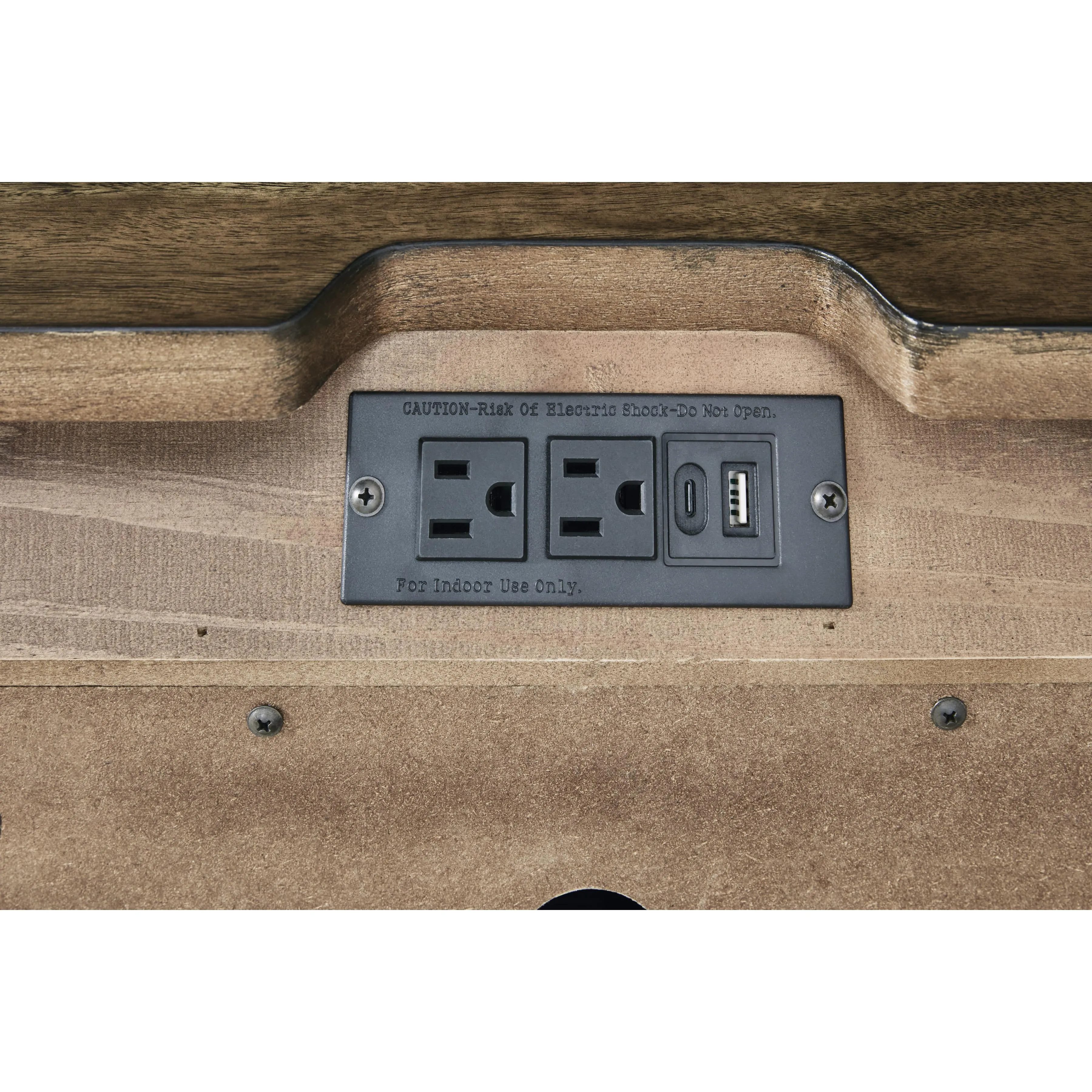 Benchcraft Sturlayne 3-Drawer Nightstand B787-93