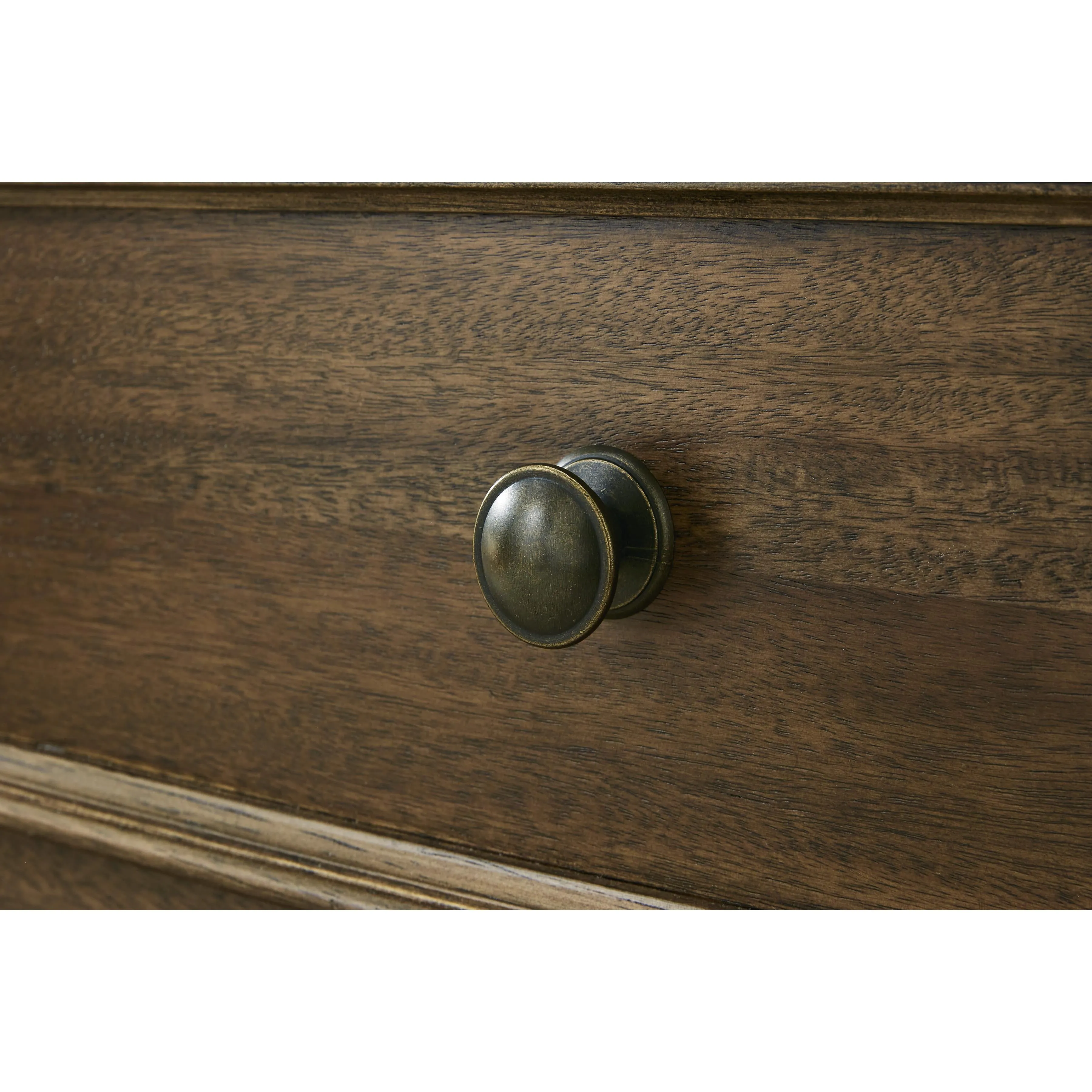 Benchcraft Sturlayne 3-Drawer Nightstand B787-93