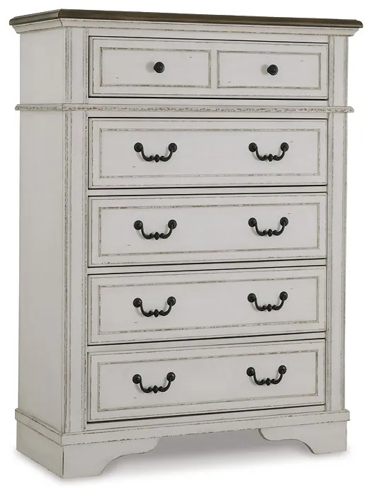 Brollyn Chest