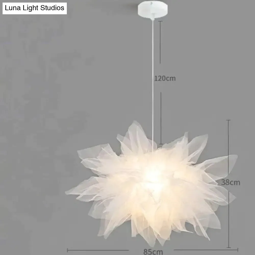 Nordic Creative Online Celebrity Dining Room Lights Home stay Clothing Store Decorative Chandeliers Warm and Romantic Modern Ins Light In The Bedroom