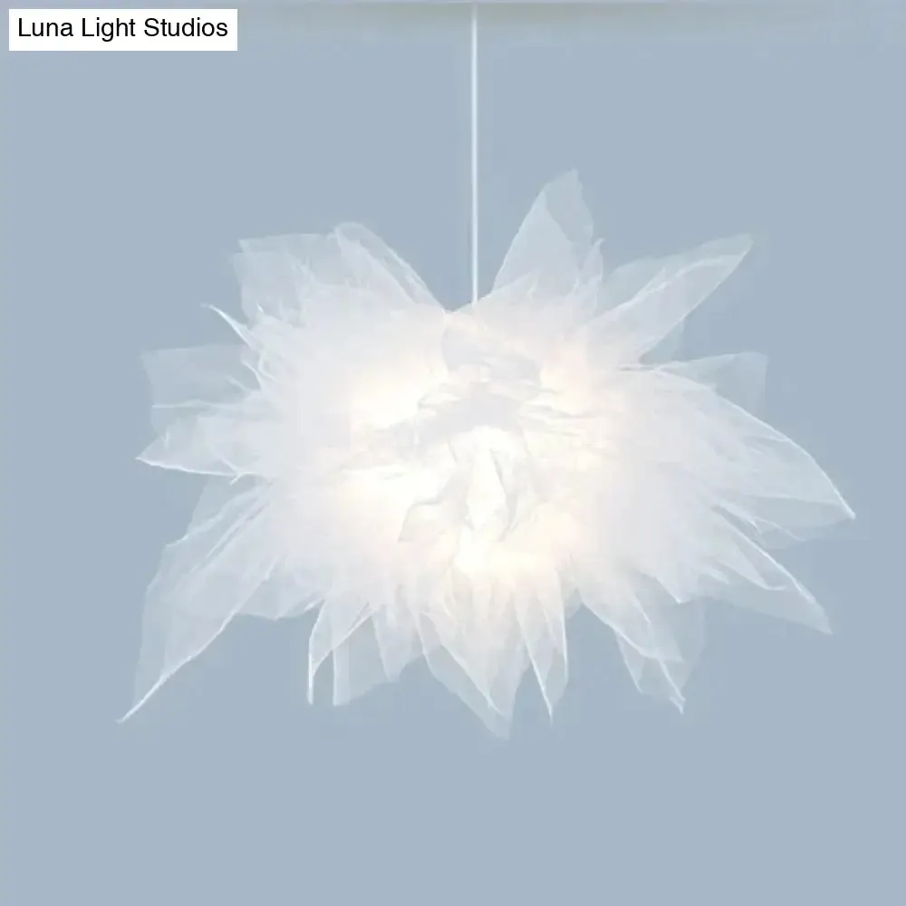 Nordic Creative Online Celebrity Dining Room Lights Home stay Clothing Store Decorative Chandeliers Warm and Romantic Modern Ins Light In The Bedroom