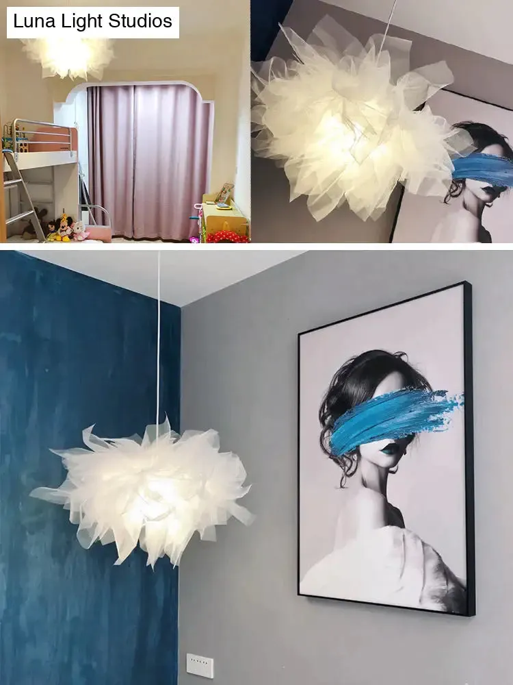 Nordic Creative Online Celebrity Dining Room Lights Home stay Clothing Store Decorative Chandeliers Warm and Romantic Modern Ins Light In The Bedroom