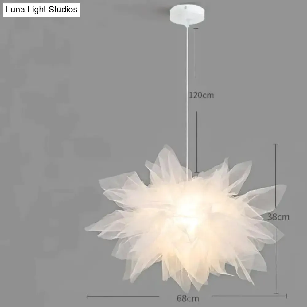 Nordic Creative Online Celebrity Dining Room Lights Home stay Clothing Store Decorative Chandeliers Warm and Romantic Modern Ins Light In The Bedroom