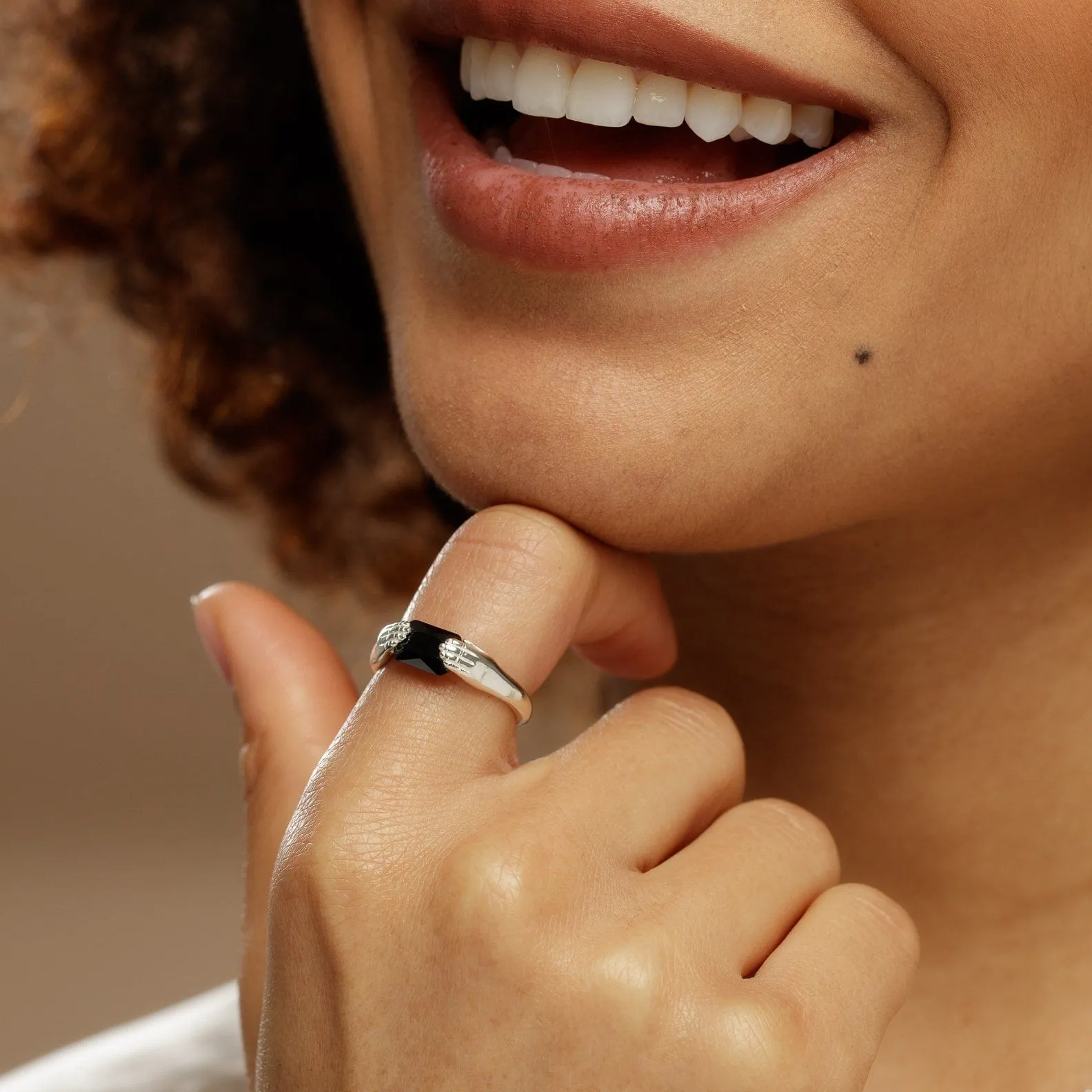 Silver Fede Ring with Black Stone