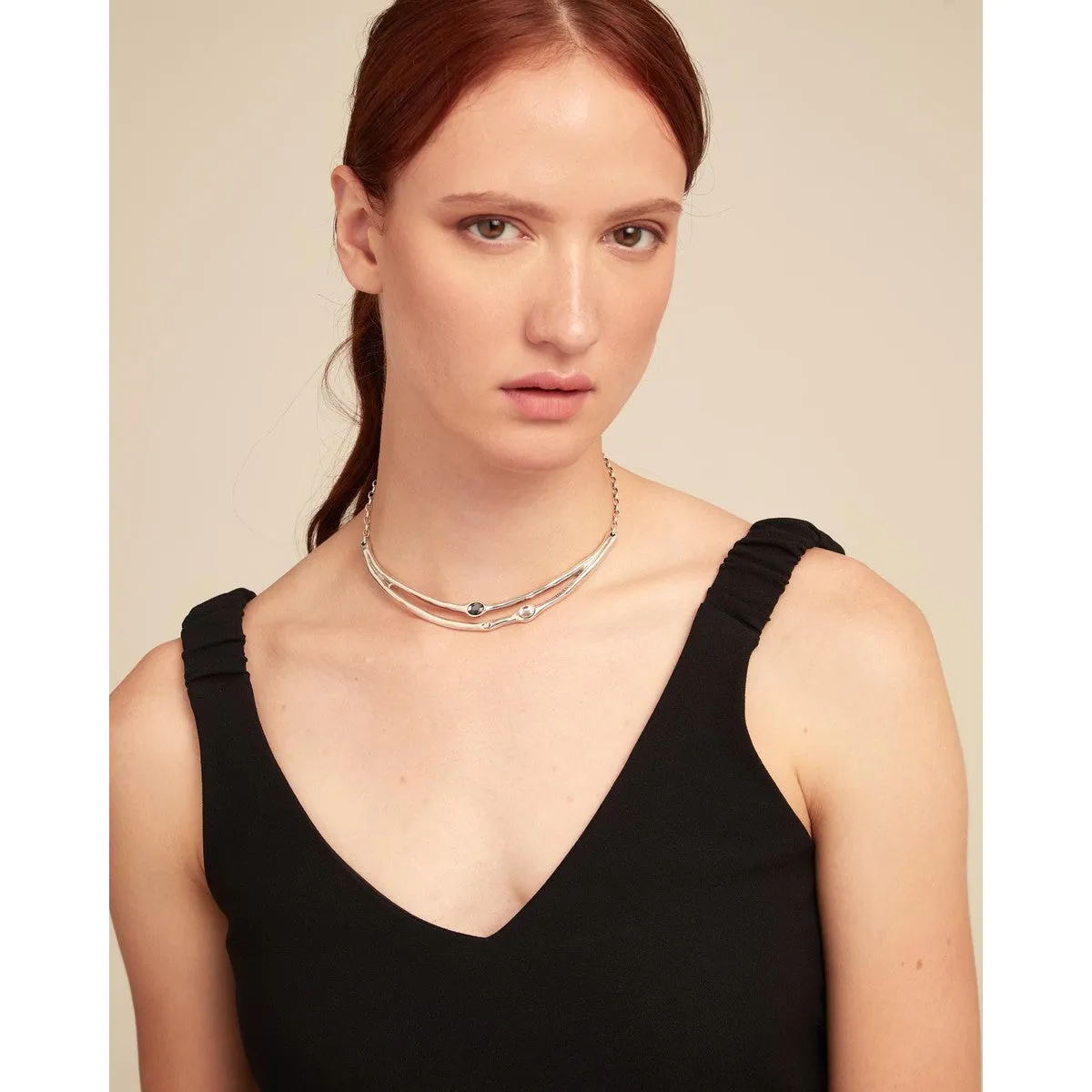 Sterling Silver-Plated Rigid Necklace with Black Crystals - COL1927MCLMTL0U