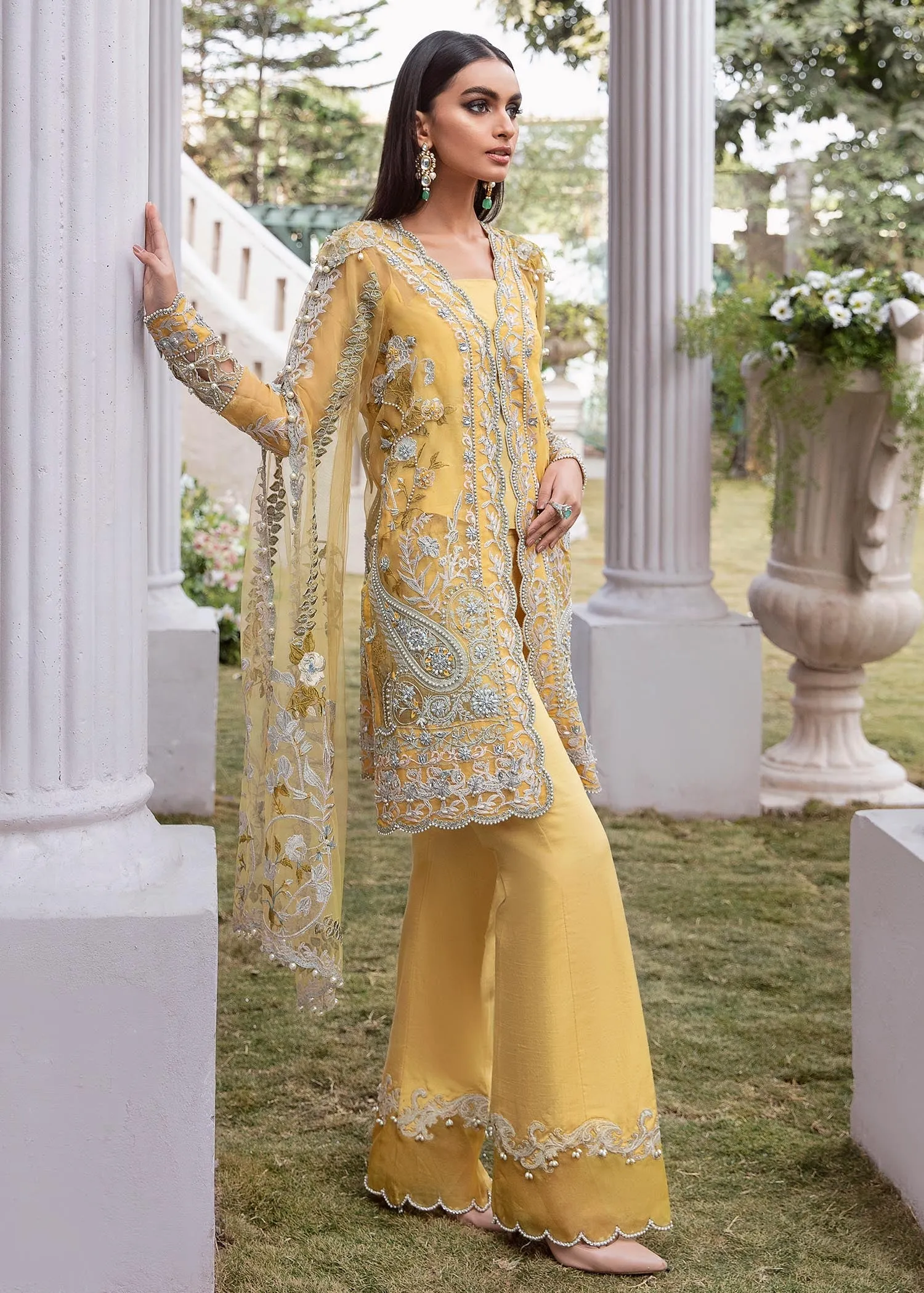Tabassum Mughal x Meera's Wedding Formals – MORNING LIGHT