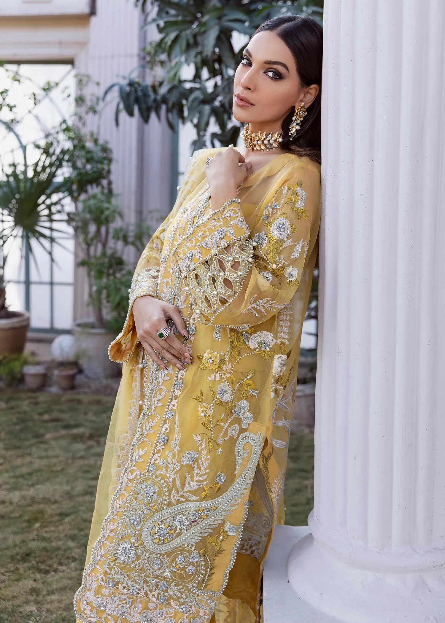 Tabassum Mughal x Meera's Wedding Formals – MORNING LIGHT