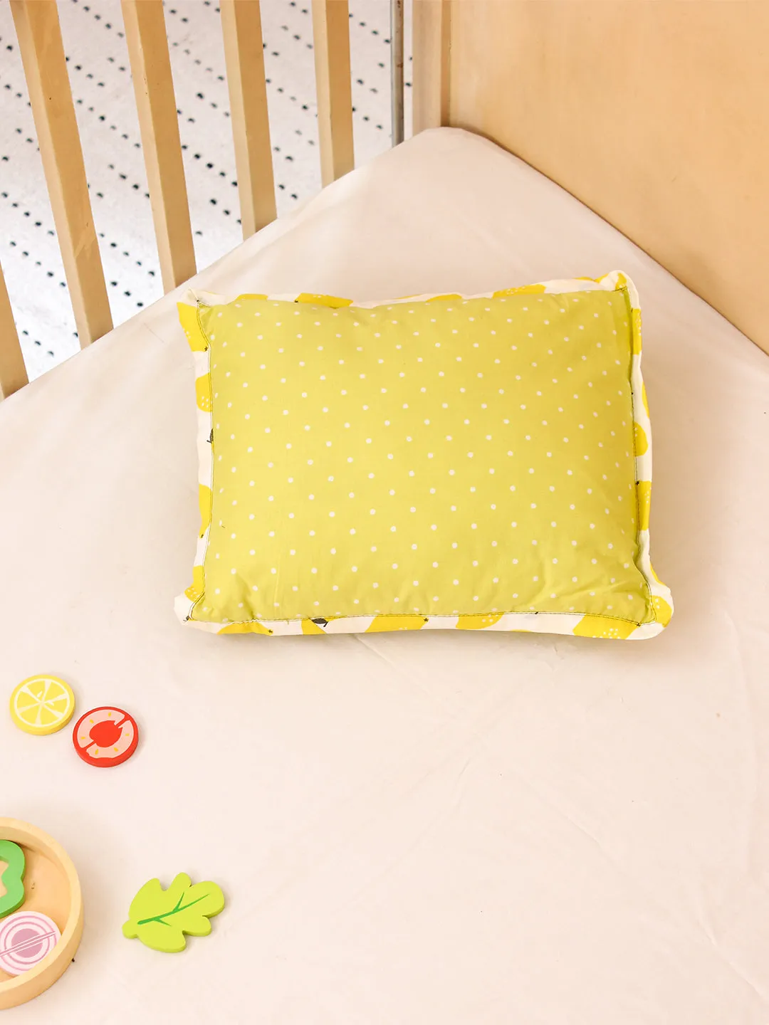 The Sweet Lemon Pillow (Yellow)