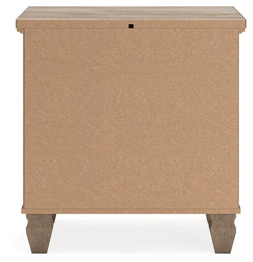 Yarbeck Bedroom Package